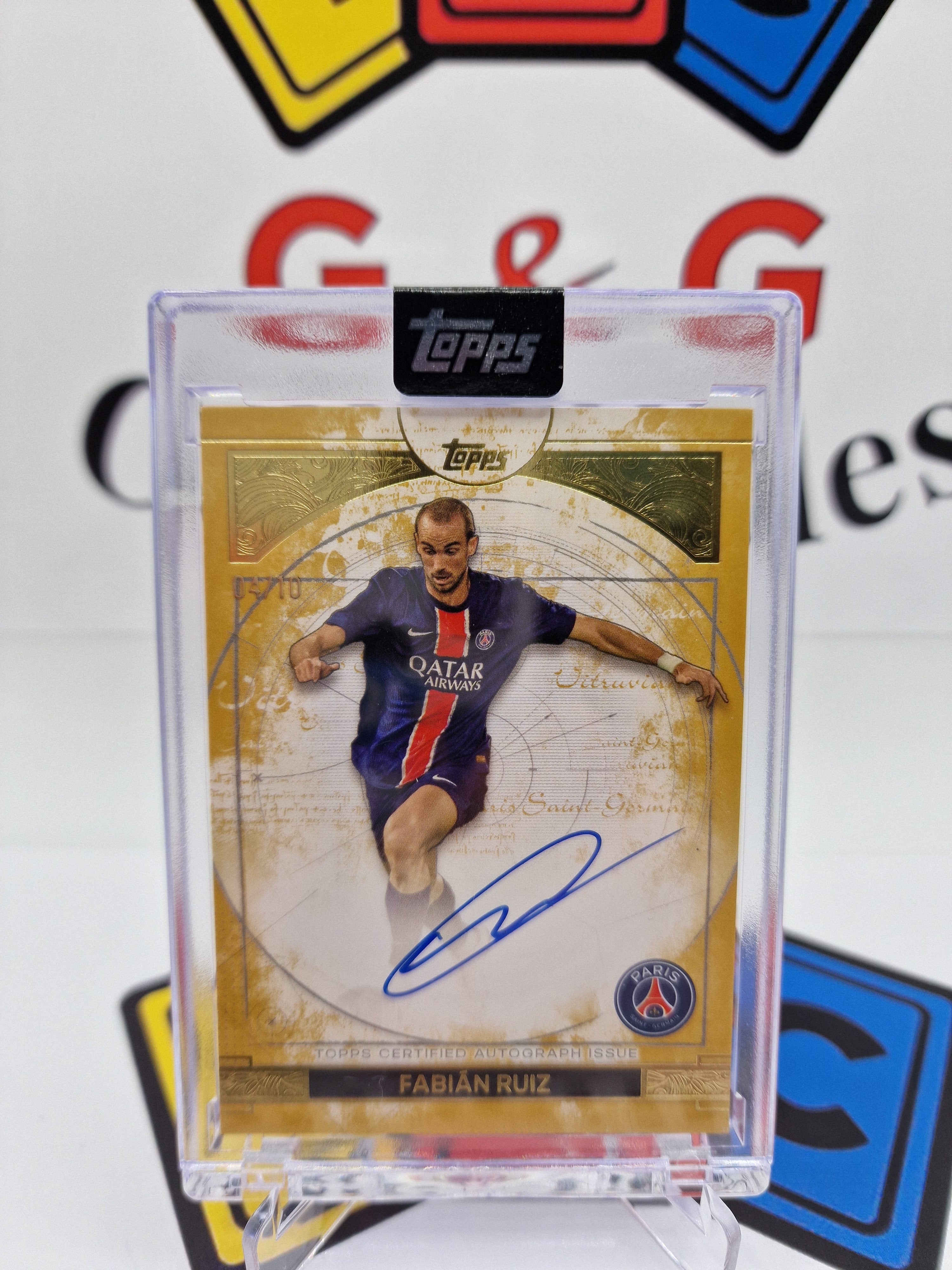 Topps fabian ruiz numbered 04/10 vitruvian autograph psg card