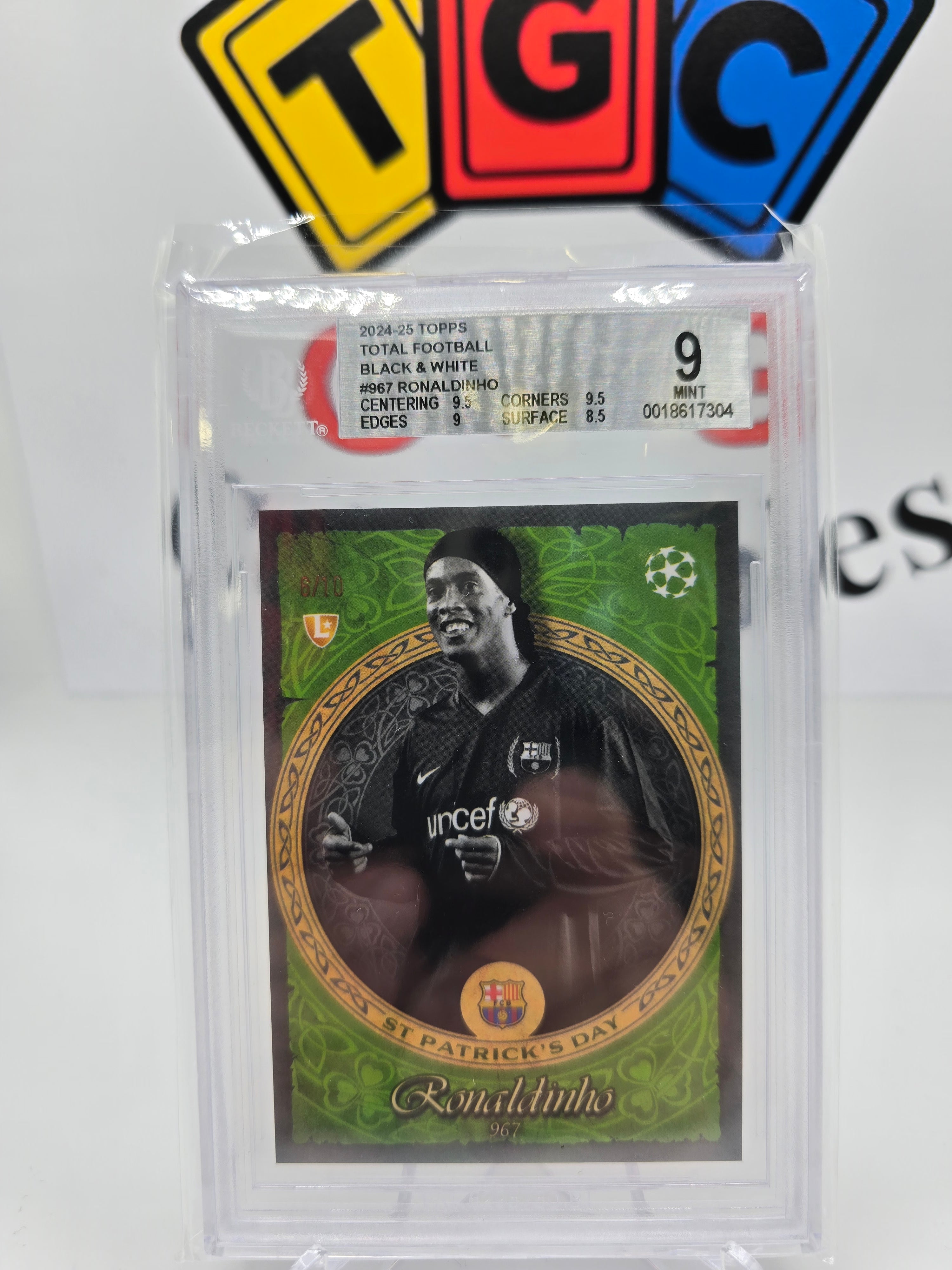 Topps Ronaldinho numbered 06/10 Bgs 9